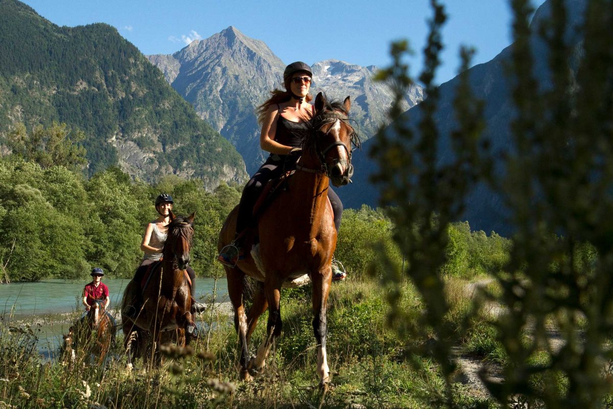 Équitation dans la plaine de Bourg d'Oisans