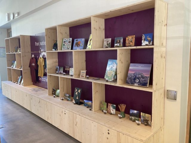 Boutique de la Maison de l&rsquo;Oisans et du Parc national des Écrins_Le Bourg-d&rsquo;Oisans