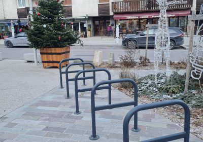 Attaches vélos – Place du Cristal Bourg-d&rsquo;Oisans