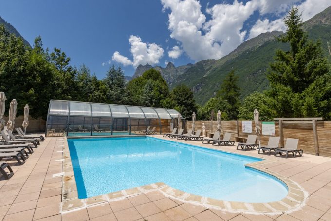 Piscine Camping Le Château de Rochetaillée au Bourg d&rsquo;Oisans